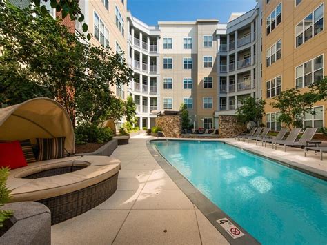 Avalon Clarendon offers apartment homes with gourmet kitchens, granite countertops, spacious closets, and washerdryer. . Rooms for rent in arlington va
